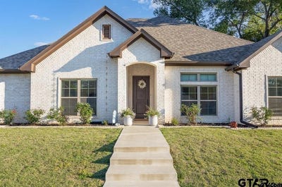 /international/us/110-rose-row-winona-tx-110107419451/