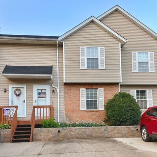 /international/us/1239-pineview-trail-newark-oh-110101242948/