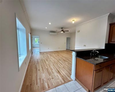 /international/us/35-n-farview-avenue-paramus-nj-110107785997/