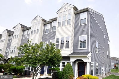 /international/us/18-swan-court-delanco-nj-110100030809/