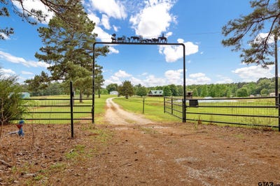 /international/us/21184-county-road-2162-troup-tx-110107583462/