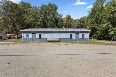 /international/us/332-e-greenville-rd-white-plains-ky-110120421536/