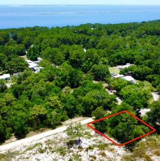 /international/us/2515-oleander-ter-lanark-village-fl-110119481375/