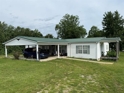 /international/us/120-center-point-loop-munfordville-ky-110108474372/