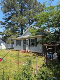 /international/us/3333-guinea-circle-hayes-va-110108695659/