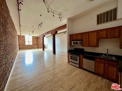 /international/us/726-s-santa-fe-ave-los-angeles-ca-110082848820/