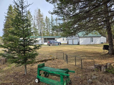 /international/us/171-madawaska-road-caribou-me-110107778915/