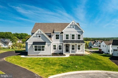 /international/us/925-marina-court-west-chester-pa-110108079257/