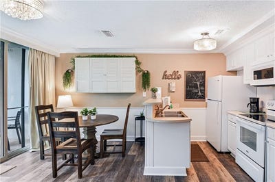 /international/us/1175-beachview-drive-n-jekyll-island-ga-110103272107/