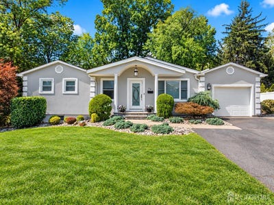 /international/us/28-bradford-road-e-east-brunswick-nj-110120623821/