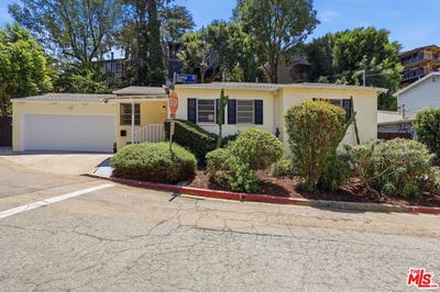 /international/us/4040-sinova-st-los-angeles-ca-110108693106/