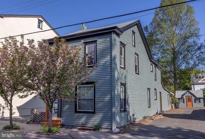 /international/us/46-delevan-street-lambertville-nj-110108171665/