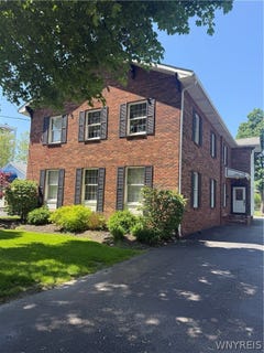 /international/us/5900-main-street-buffalo-ny-110108470347/