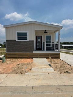 /international/us/47-sheepshead-lane-freeport-fl-110106770304/