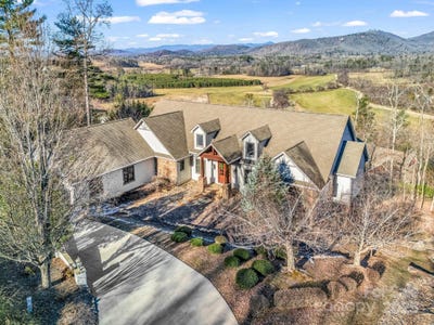 /international/us/143-lindsley-court-hendersonville-nc-110096760275/?lang=zh-tw