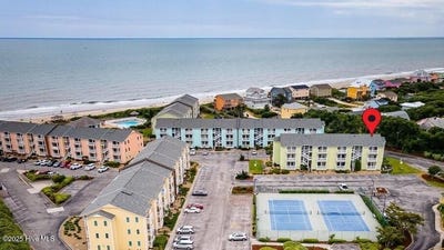/international/us/9201-coast-guard-road-emerald-isle-nc-110105801511/