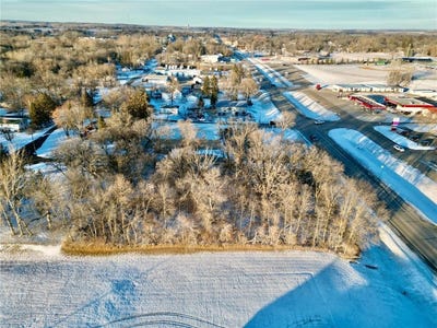 /international/us/10xx-s-broadway-pelican-rapids-mn-110102656552/