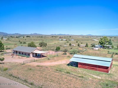/international/us/105-los-encinos-road-sonoita-az-110109984740/