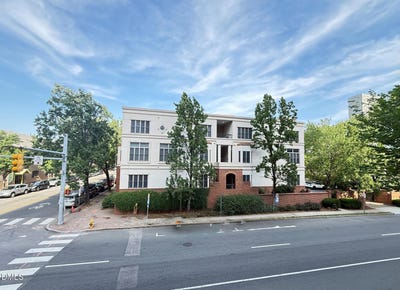 /international/us/210-e-davie-street-raleigh-nc-110108550498/