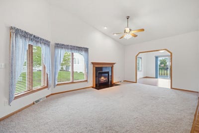 /international/us/w206n16187-stonebrook-dr-jackson-wi-110120094080/