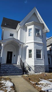/international/us/48-s-clinton-street-poughkeepsie-ny-110108684726/