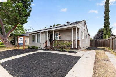 /international/us/542-n-l-st-livermore-ca-110108345253/