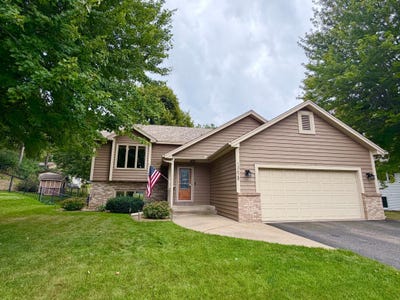 /international/us/13628-bryant-place-s-burnsville-mn-110110103863/