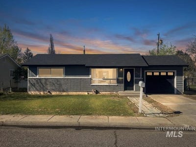 /international/us/920-e-12th-n-mountain-home-id-110107227123/