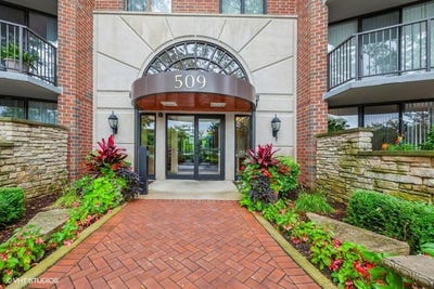 /international/us/509-aurora-avenue-naperville-il-110108772603/
