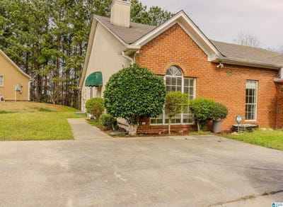 /international/us/102-canyon-trail-pelham-al-110106533367/