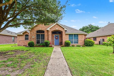 /international/us/406-northgate-drive-terrell-tx-110107911337/