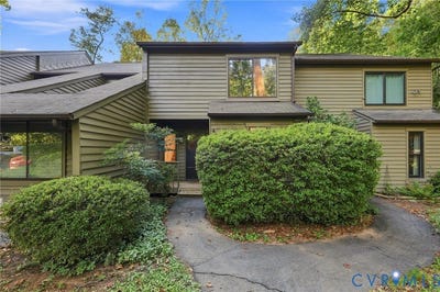 /international/us/9661-groundhog-drive-richmond-va-110119904018/