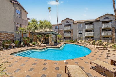 /international/us/2025-e-campbell-avenue-phoenix-az-110108552311/