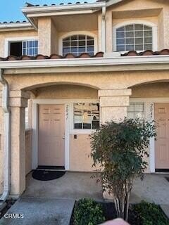 /international/us/2041-blackberry-circle-oxnard-ca-110103409205/