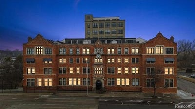 /international/us/6533-e-jefferson-avenue-detroit-mi-110106187783/