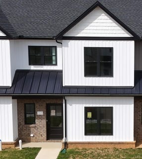 /international/us/126-luke-court-rustburg-va-110109052693/