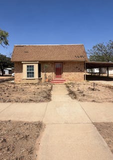 /international/us/628-w-lake-drive-hamlin-tx-110119931759/