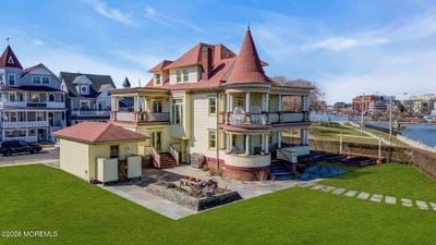 /international/us/26-lake-avenue-ocean-grove-nj-110106815934/