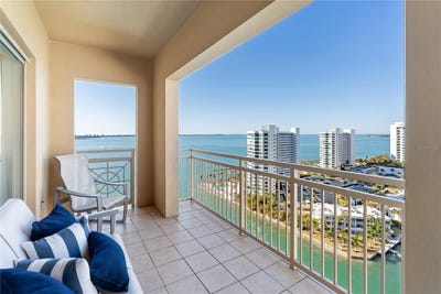 /international/us/1111-ritz-carlton-drive-sarasota-fl-110106187222/