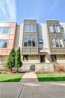 /international/us/1425-lindazzo-avenue-cleveland-oh-110107203585/