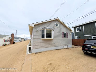 /international/us/22-e-kingfisher-way-lavallette-nj-110119946618/