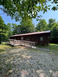 /international/us/3300-n-3-mile-rd-hessel-mi-110101398765/