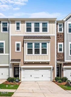 /international/us/2804-austin-falls-station-apex-nc-110103386682/