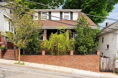 /international/us/21-fells-ave-medford-ma-110108854245/