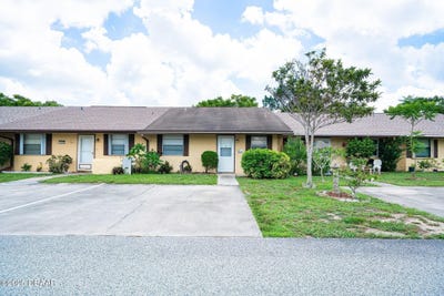 /international/us/1305-cheney-highway-titusville-fl-110100720412/