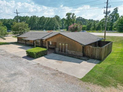 /international/us/8079-hwy-165-columbia-la-110107506877/