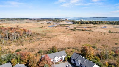 /international/us/125-portland-avenue-old-orchard-beach-me-110120151174/