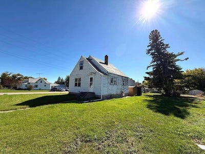 /international/us/221-minnesota-avenue-e-sebeka-mn-110120420080/