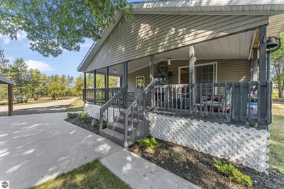 /international/us/11486-old-us-hwy-131-fife-lake-mi-110108713811/