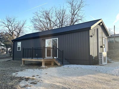 /international/us/106-w-jackson-street-edina-mo-110106127463/